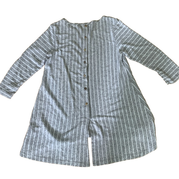 COIN 1804 Women's Gray/White Stripe Cozy 3/4 Sleeve Button Back Tunic Top XL-EUC - Picture 3 of 6